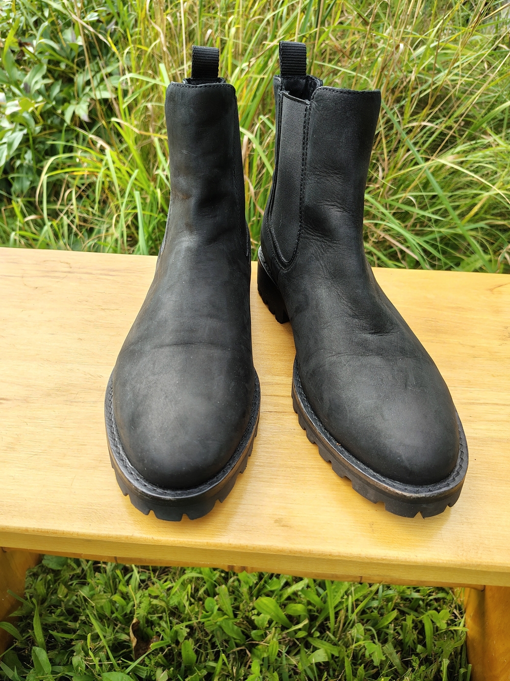 Thursday Boot Co. Women's Black Leather Chelsea Lug Sole Booties Size 9